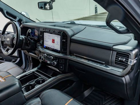 Used 2024 Ford F350 Platinum image 15