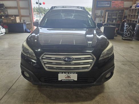 Used 2017 Subaru Outback 2.5i Premium AWD/4WD image 11