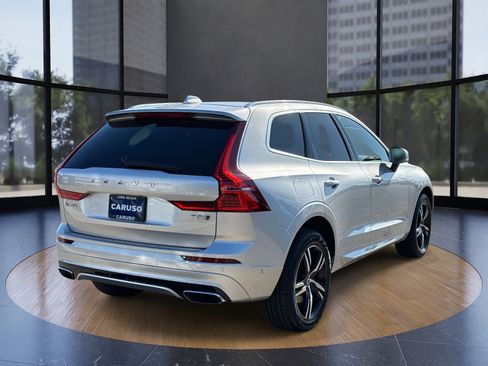 Used 2018 Volvo XC60 T8 R-Design w/ Convenience Package image 3