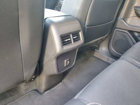 Used 2024 GMC Terrain SLE FWD image 13
