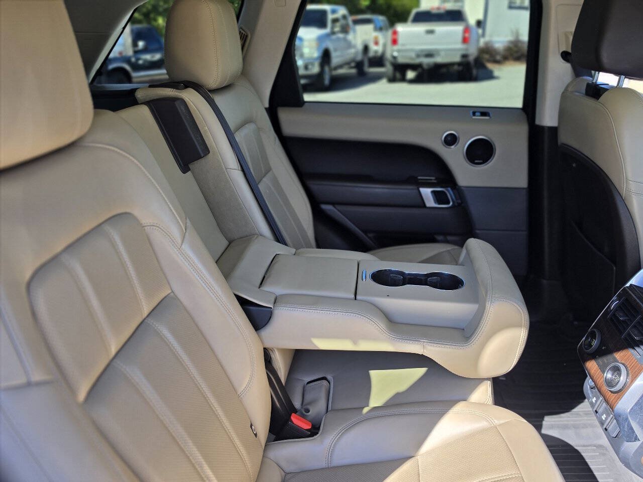Used 2019 Land Rover Range Rover Sport HSE AWD/4WD image 33