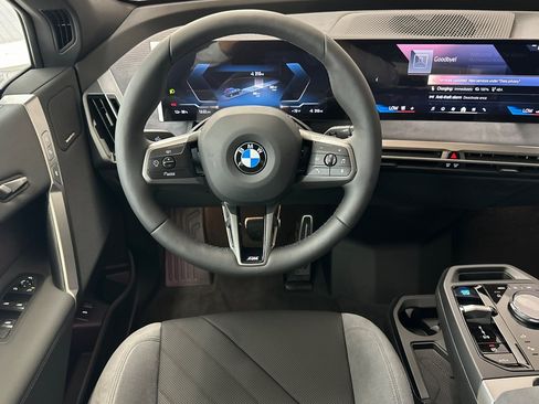 Used 2026 BMW iX xDrive60 w/ M Sport Package AWD/4WD image 25