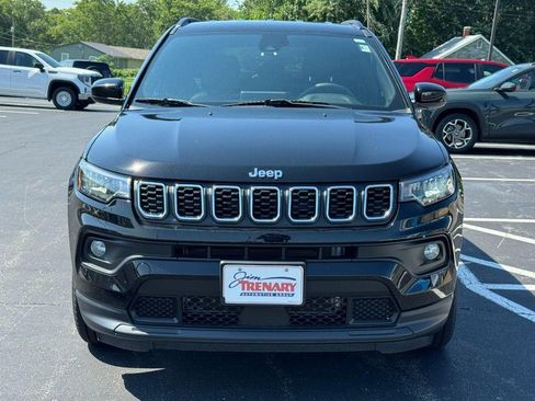 Used 2024 Jeep Compass Latitude w/ Convenience Group AWD/4WD image 9