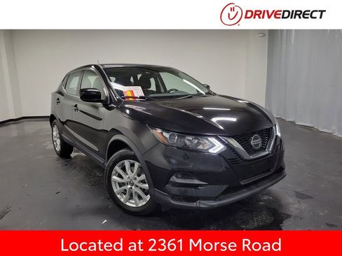Used 2021 Nissan Rogue Sport S image 1