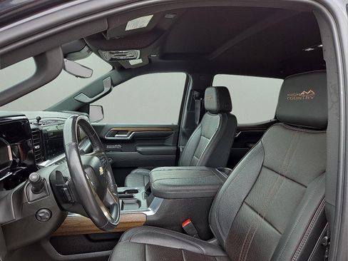 Certified 2023 Chevrolet Silverado 1500 High Country w/ Technology Package image 13