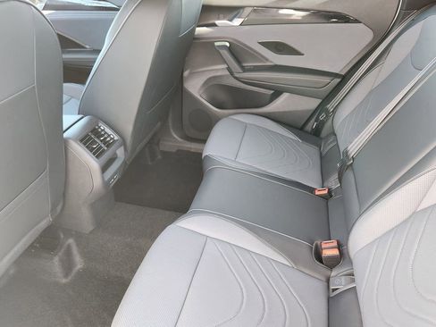 New 2026 Volkswagen Tiguan SE R-Line AWD/4WD image 19