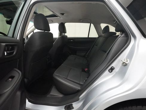 Used 2017 Subaru Outback 2.5i Limited AWD/4WD image 16