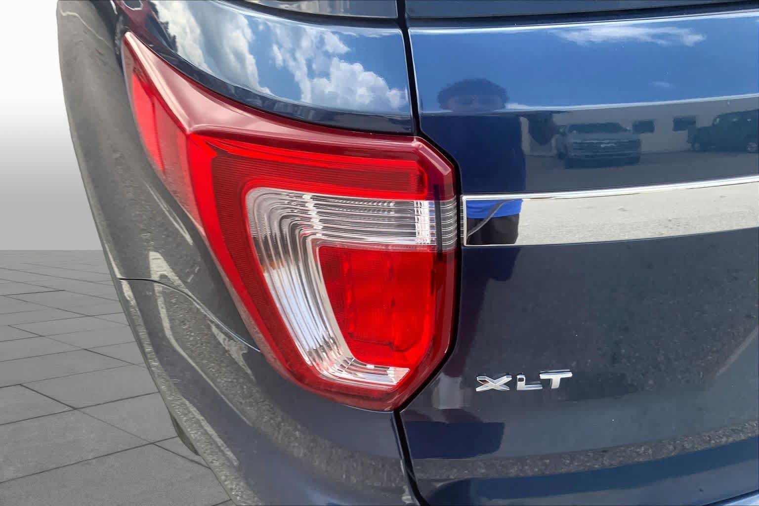 Used 2016 Ford Explorer XLT w/ Equipment Group 202A AWD/4WD image 29