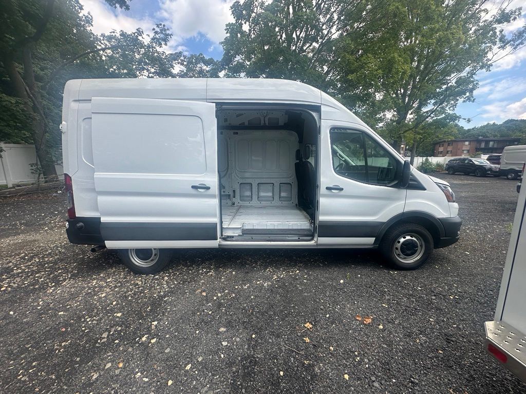 Used 2025 Ford Transit 250 148 High Roof RWD image 15