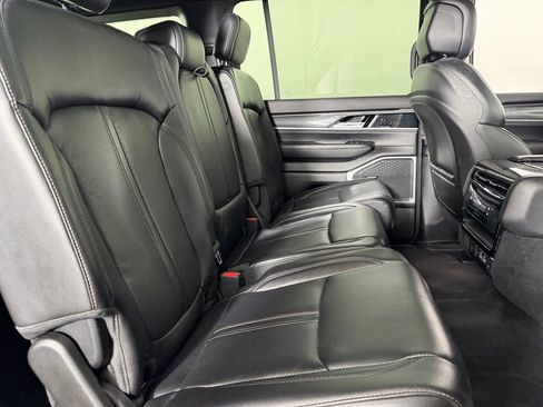 Used 2022 Jeep Wagoneer Series I w/ Premium Group I RWD image 32