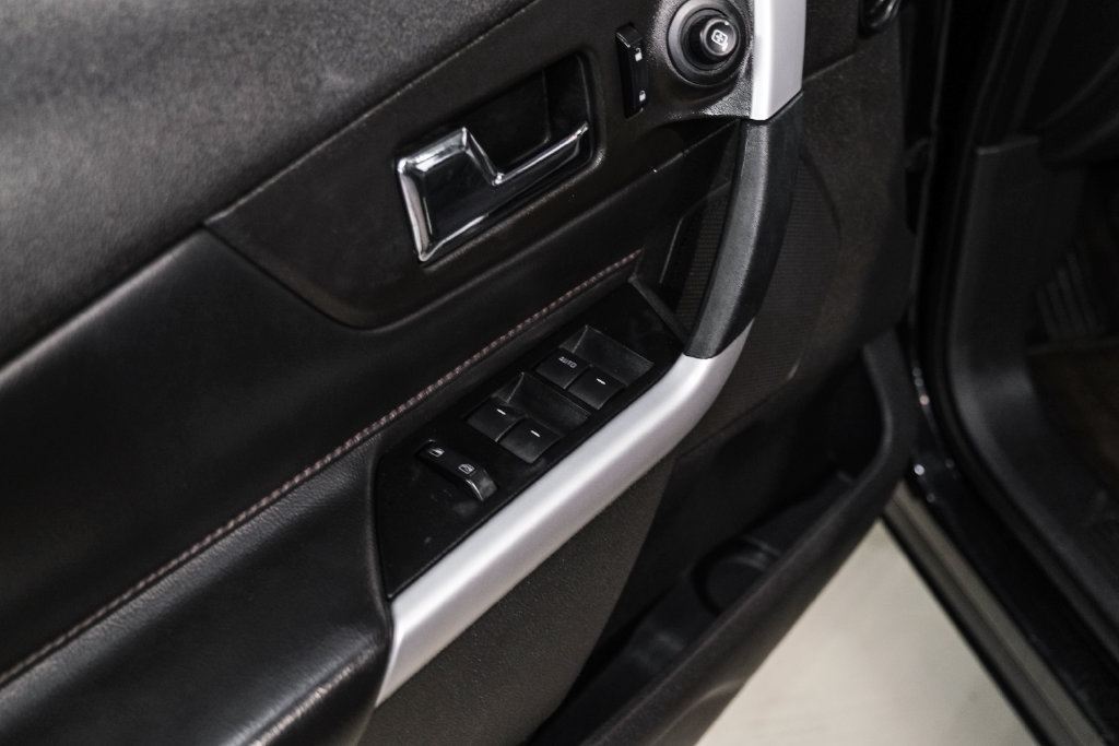 Used 2013 Ford Edge SEL AWD/4WD image 42
