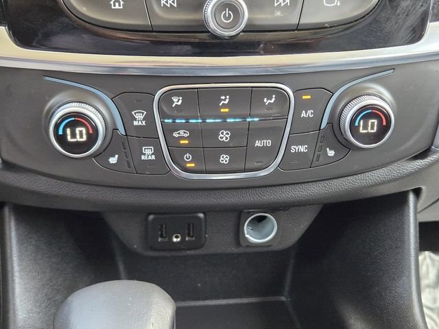 Used 2021 Chevrolet Traverse LT FWD image 19