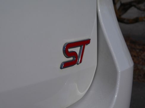 Certified 2023 Ford Explorer ST w/ Equipment Group 401A image 20