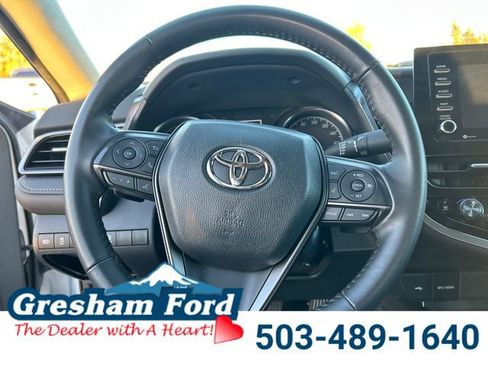 Used 2024 Toyota Camry SE image 18