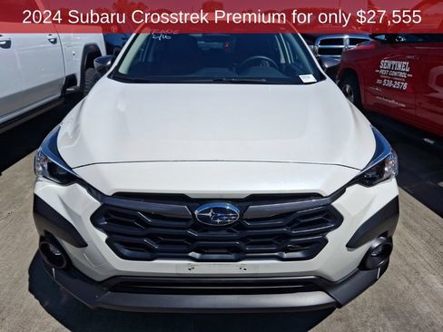 Used 2024 Subaru Crosstrek 2.0i Premium w/ Crosstrek Mirror Package AWD/4WD image 3