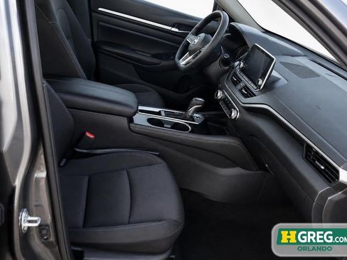 Used 2023 Nissan Altima 2.5 SV FWD image 15