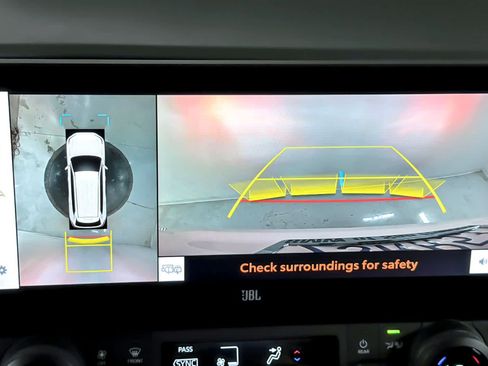 Used 2025 Toyota Grand Highlander AWD image 19