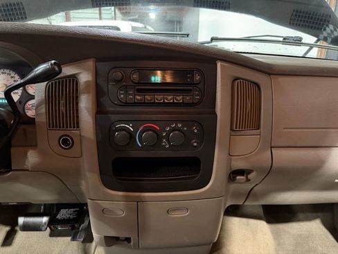Used 2005 Dodge Ram 2500 Truck SLT AWD/4WD image 15