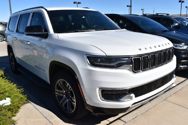 Used 2023 Jeep Wagoneer L Series II AWD/4WD image 3