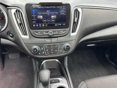 Used 2023 Chevrolet Malibu LT FWD image 26