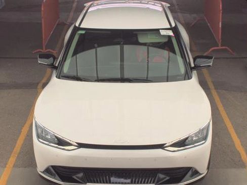 Used 2024 Kia EV6 Wind image 3