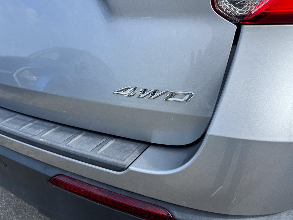 Used 2022 Ford Explorer XLT AWD/4WD image 6
