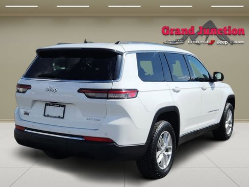 Used 2023 Jeep Grand Cherokee L Laredo AWD/4WD image 4