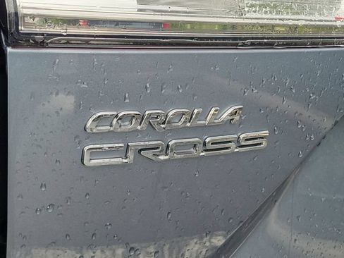 Used 2022 Toyota Corolla Cross LE FWD image 5