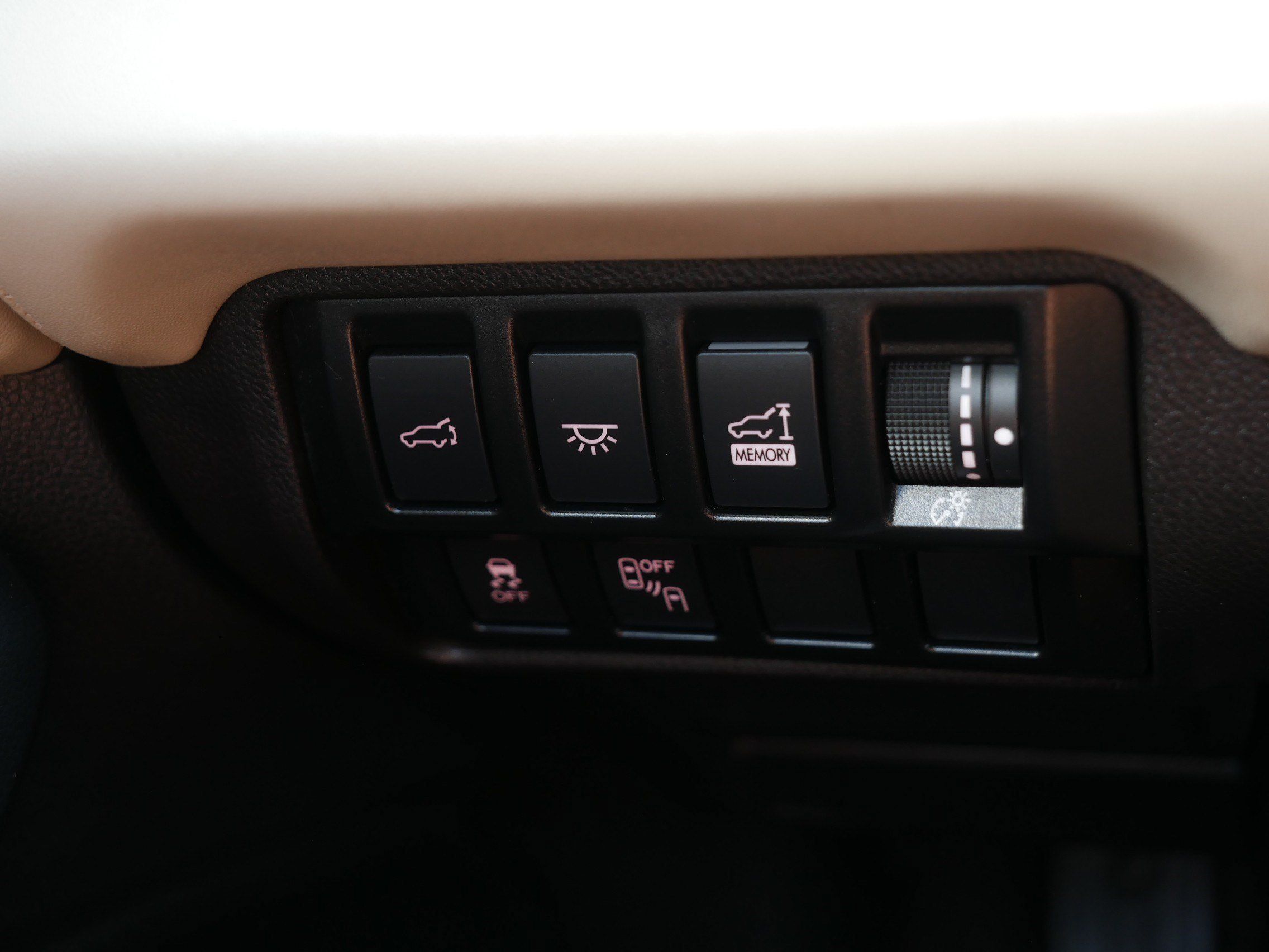 Used 2022 Subaru Ascent Limited AWD/4WD image 26