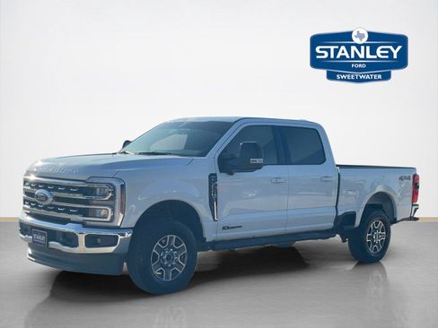 Used 2025 Ford F250 Lariat AWD/4WD image 3