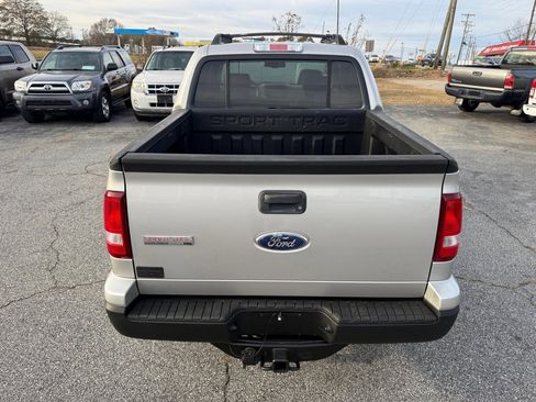 Used 2008 Ford Explorer Sport Trac XLT image 6