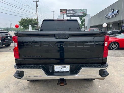 Used 2020 Chevrolet Silverado 2500 LT w/ Texas Edition RWD image 7