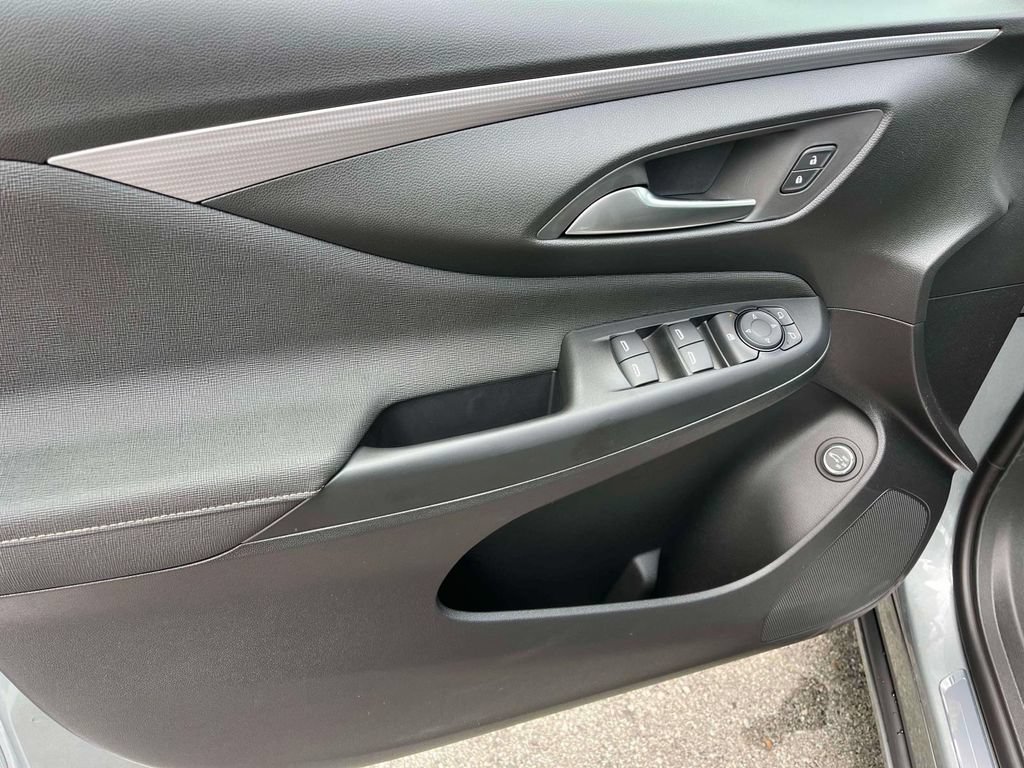 New 2026 Buick Envista Avenir FWD image 17