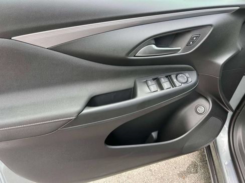 New 2026 Buick Envista Avenir FWD image 17