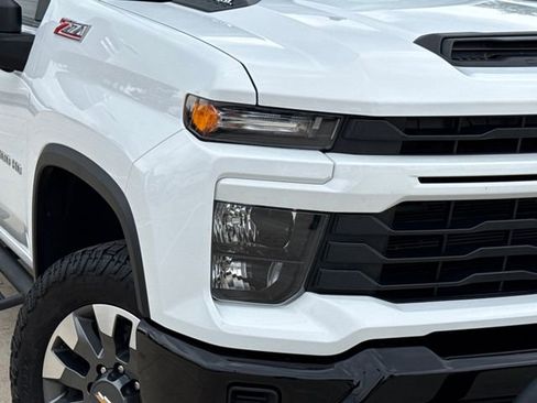 Used 2024 Chevrolet Silverado 2500 Custom w/ Custom Value Package AWD/4WD image 3