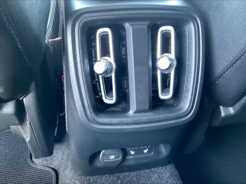 Used 2023 Volvo C40 P8 Recharge Ultimate image 36
