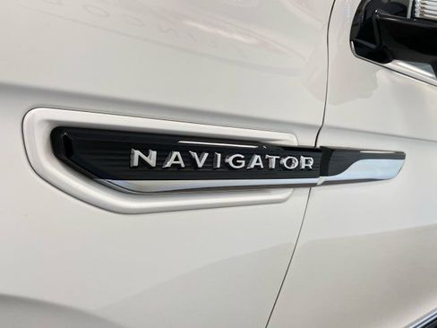 Certified 2022 Lincoln Navigator Black Label image 15