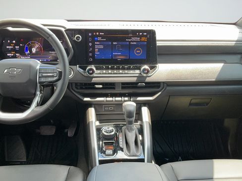 Used 2026 Chevrolet Colorado Trail Boss AWD/4WD image 7