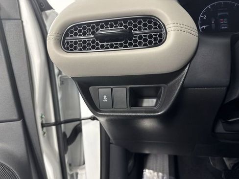 Used 2026 Honda HR-V LX image 16