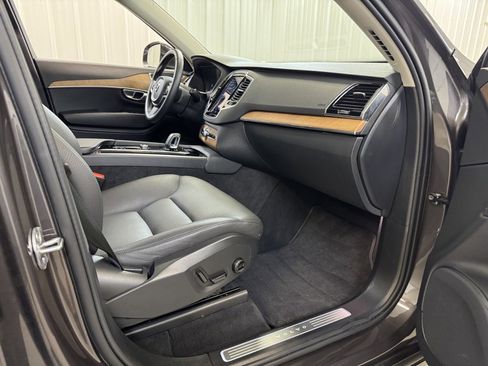Used 2024 Volvo XC90 B5 Plus image 30