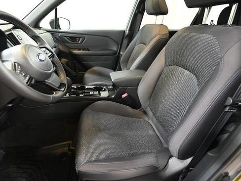 Used 2026 Subaru Forester Premium AWD/4WD image 7