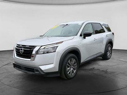 Used 2024 Nissan Pathfinder S