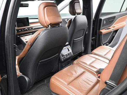 Used 2020 Lincoln Aviator Reserve w/ Class IV Trailer Tow Package AWD/4WD image 3
