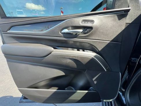 Certified 2024 Cadillac Escalade Sport w/ LPO, ONYX Package AWD/4WD image 19