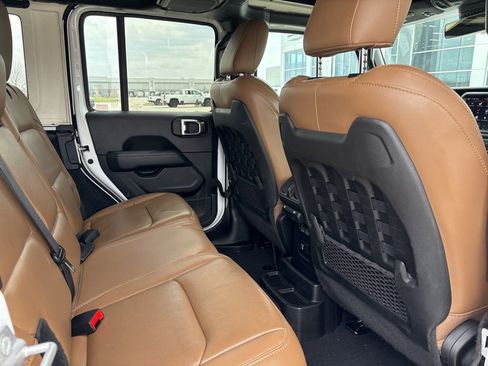 Used 2021 Jeep Wrangler Unlimited Rubicon AWD/4WD image 16