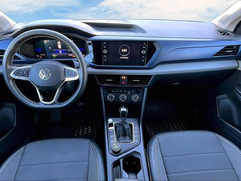 Used 2022 Volkswagen Taos SE w/ IQ.Drive SE Package image 7