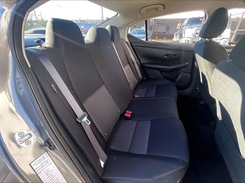 Used 2024 Nissan Sentra SV image 31