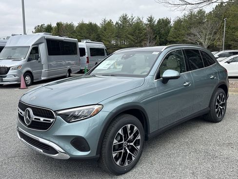 New 2026 Mercedes-Benz GLC 350e GLC 350e image 4