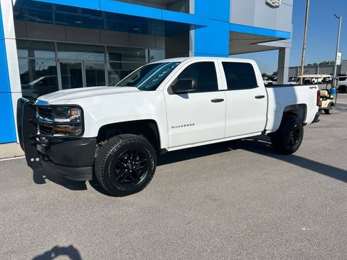 Used 2018 Chevrolet Silverado 1500 W/T w/ Trailering Package AWD/4WD image 1