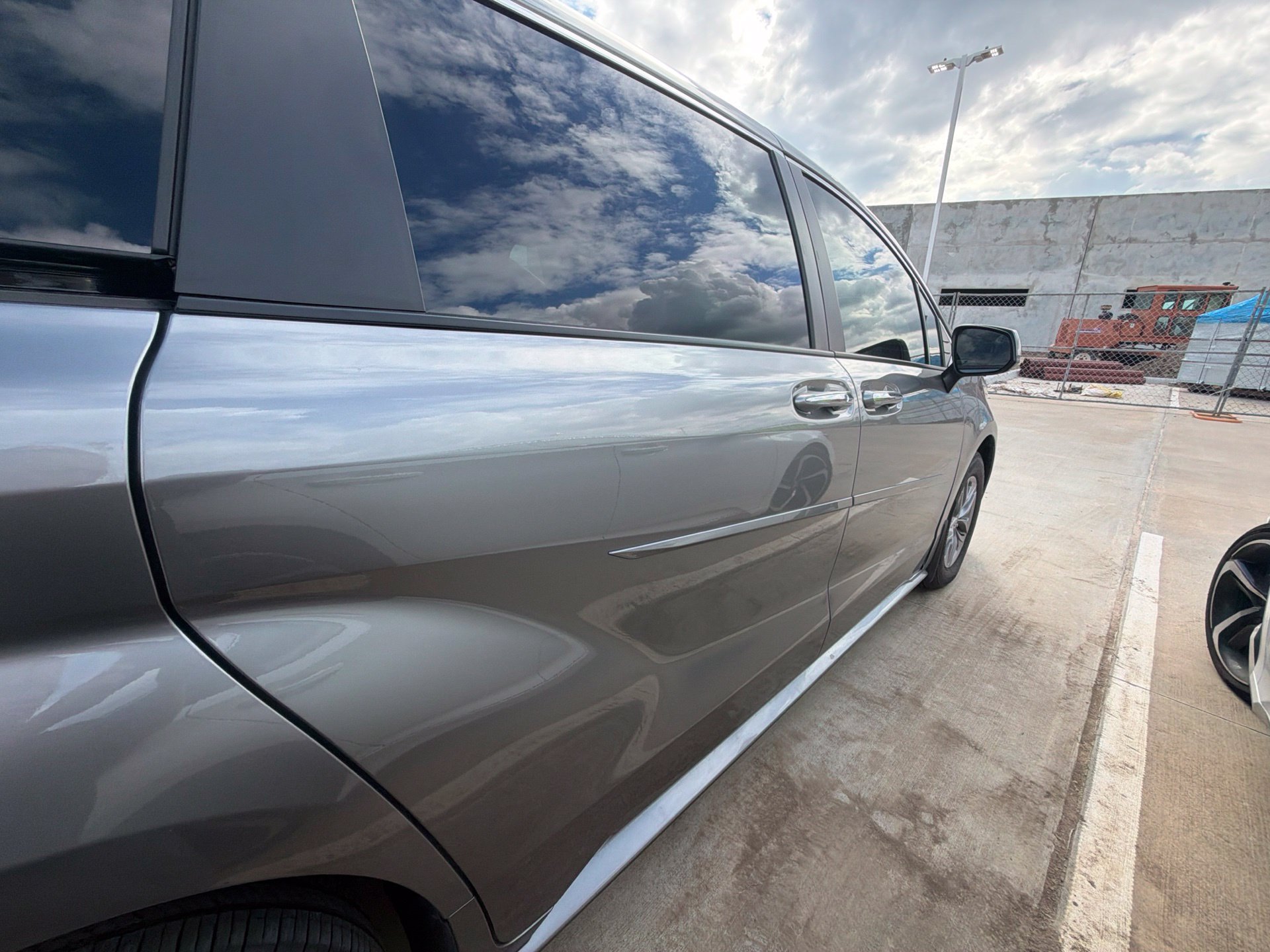 Certified 2026 Toyota Sienna XLE FWD image 2